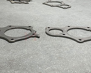 液壓矯平機(jī)的性能特點</a>